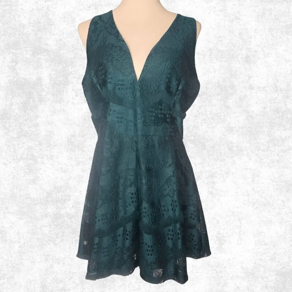 Charlotte Russe Teal Lace Romper – Size XL | Deep V Neck, Sleeveless - Picture 4 of 8